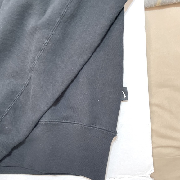 Nike Sportswear Air
Men's French Terry Crew. Loose fit sweater. - Picture 6 of 6